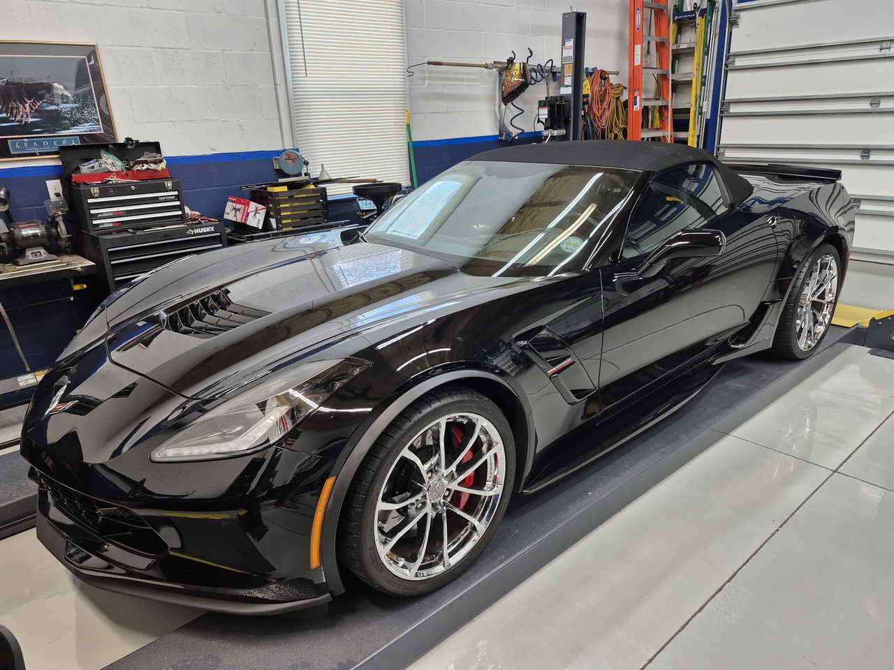 TheVetteNet.com - 2018 Corvette Convertible GS Black